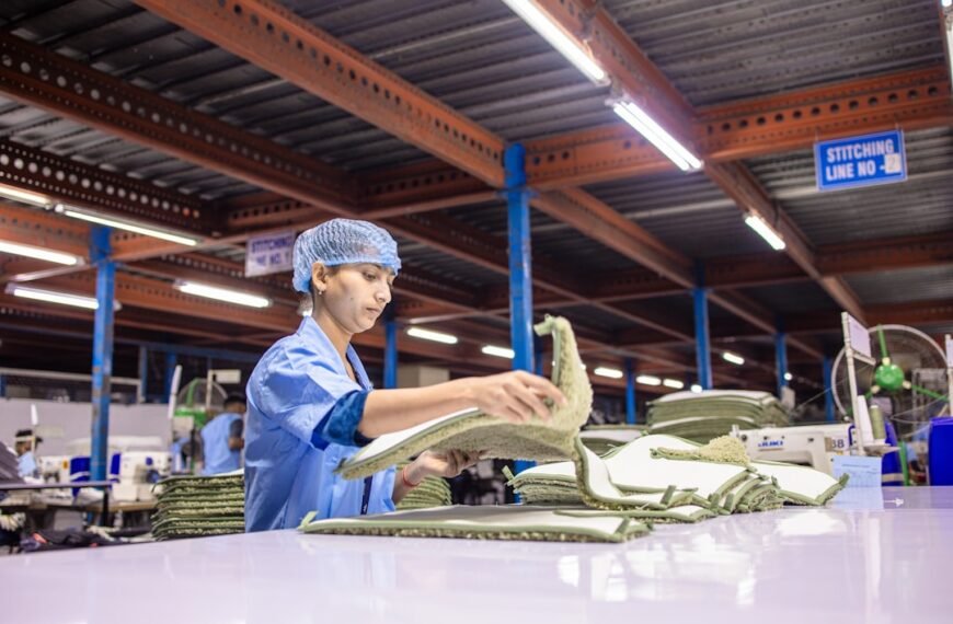 Extra-large plastic machine vs standard: what’s different? (2026)